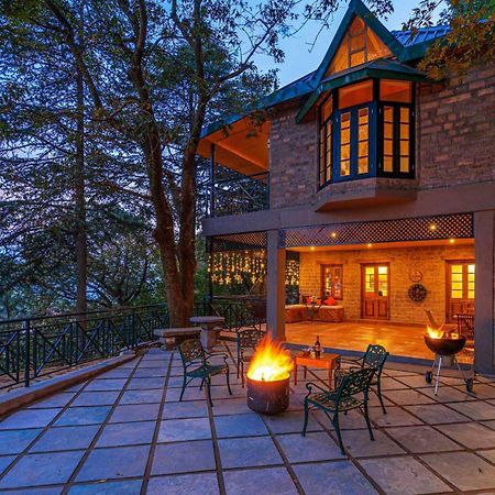 Stayvista At Paris Villa With Pvt Pool & Valley View Kasauli Exterior photo