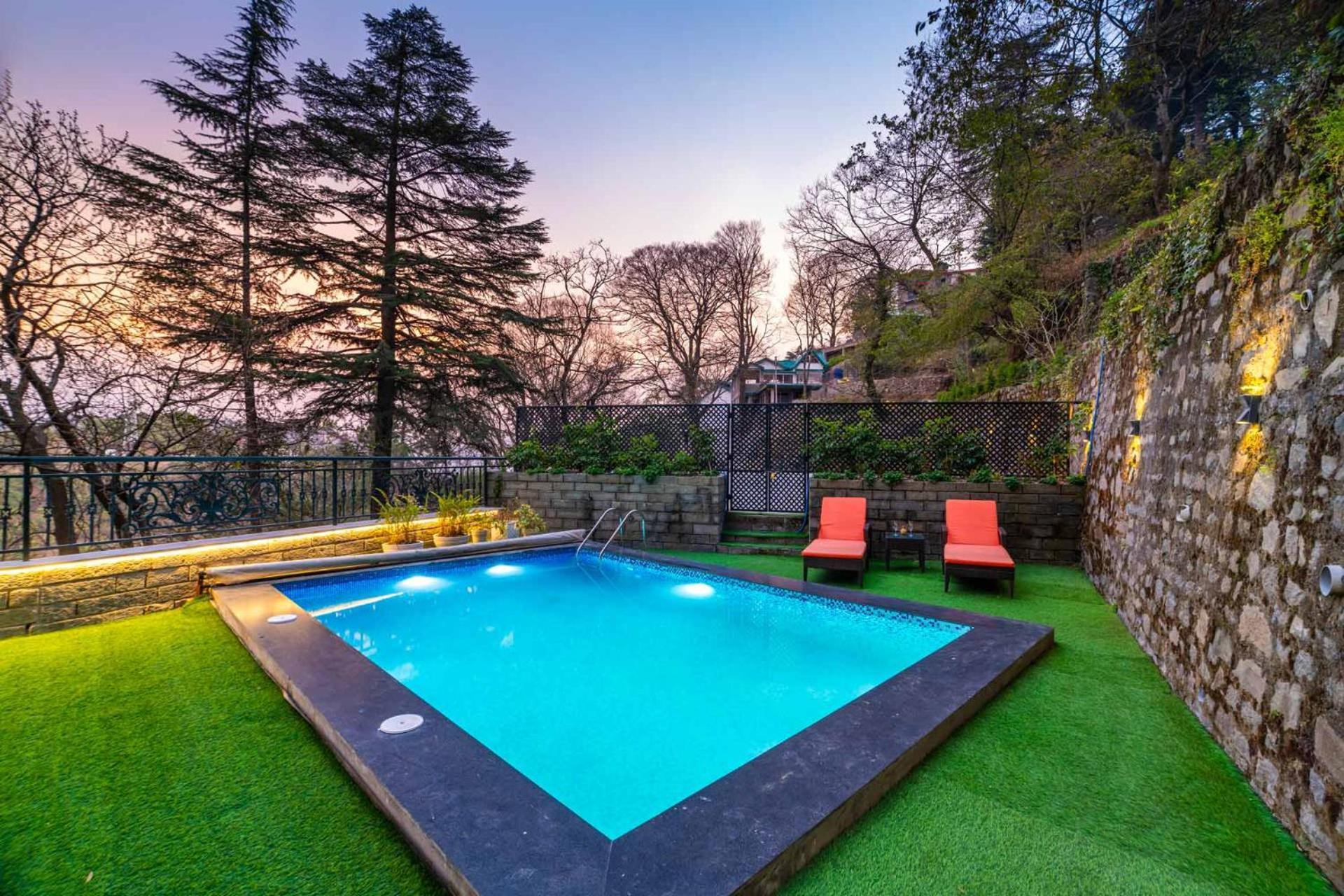Stayvista At Paris Villa With Pvt Pool & Valley View Kasauli Exterior photo